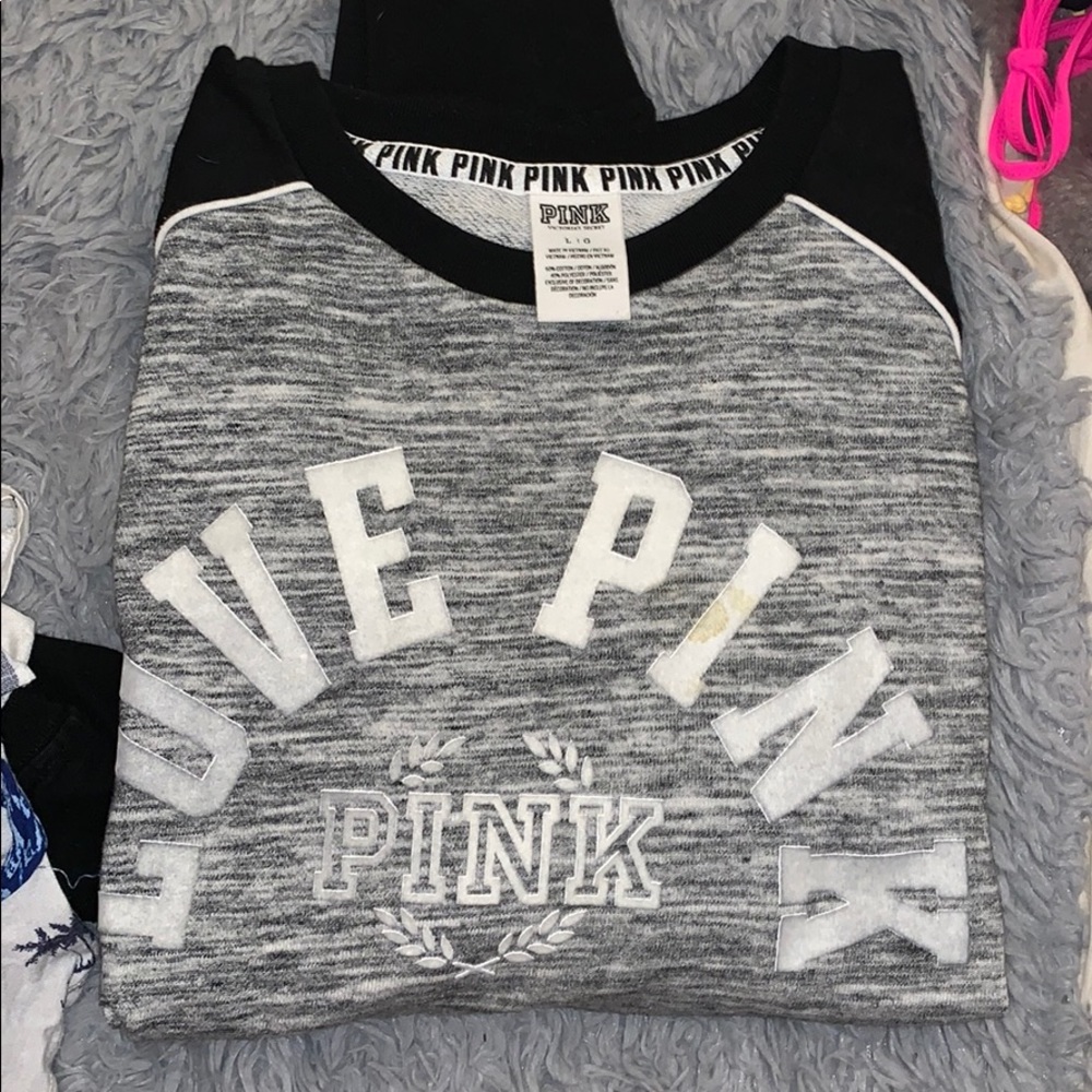 Long sleeve pullover!